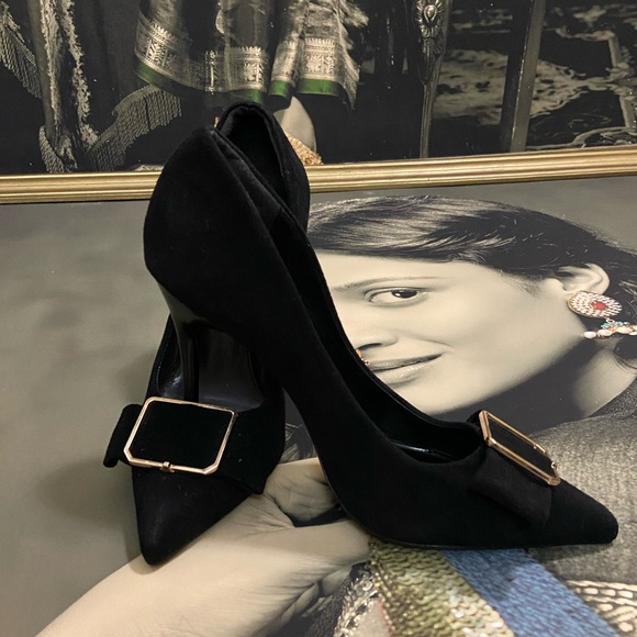 Heels.Size - 230. EUR- 36.Measurement shown in the picture in CMS - Picture 2 of 16